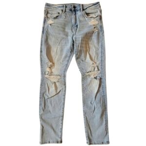 33/30.5" AEO Dad Jeans American Eagle Outfitters Blue Distressed Light Wash